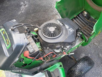 Zahradní traktor John Deere LTR 180 - 5
