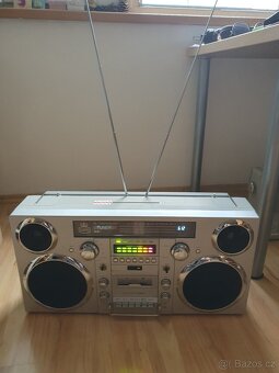 GPO Brooklyn retro 1980 boombox - 5