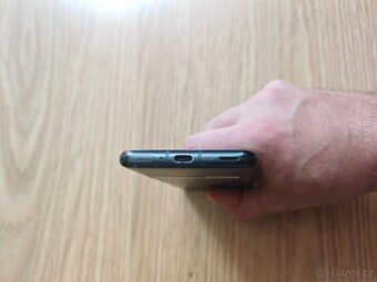 Asus Zenfone 8 - 5