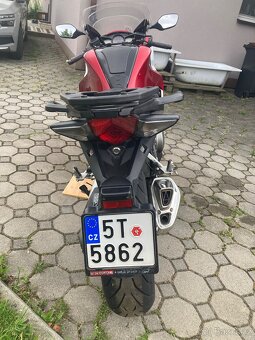 Honda VFR 1200 F - 5