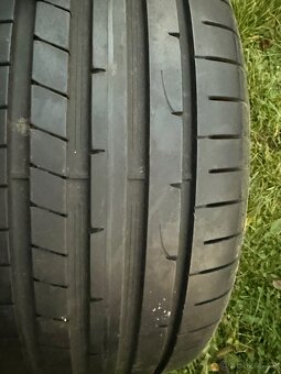 Prodam dve letni pneumatiky Dunlop 245/45 zr17 - 5