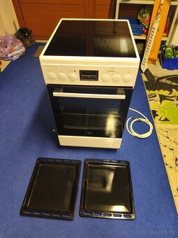 AEG Elektrický indukční sporák (CIB56481BW) - 5