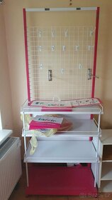 Zkušební kabinka, Vybavení prodejny - 5