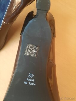 NOVÉ(nenošené)SALAMANDER LODIČKY VEL.42 (lakované) - 5