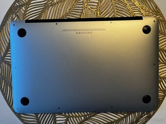 Macbook Air 11’ 256 SSD 8gb RAM - 5
