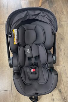 Autosedačka Britax Römer Baby safe 5Z2+základna Flex base 5Z - 5
