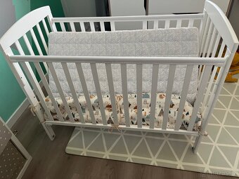 Dětská postýlka se stahovací bočnicí Drewex + matrace - 5