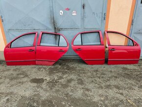 Dveře a zadní nárazník Škoda Fabia I barva 8151 - 5