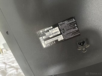 Televize LG se setoboxem a stojánkem - 5