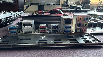 ASUS ROG STRIX B350-F GAMING - 5