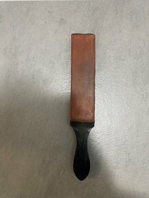 Brousek na břitvu - 5