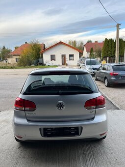Volkswagen Golf 6 TrendLine 1.6 Benzin + LPG = Top Stav = - 5