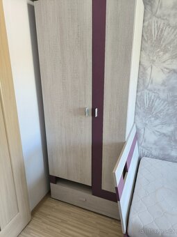 Prodám studentský/dětský nábytek, postel, skříň. - 5