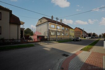 Prodej bytu 2+1 55 m2 se zahradou 280 m2 a garáží v Újezdu u - 5