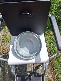téměř nové Toaletní křeslo pojízdné (gramofon) - 5