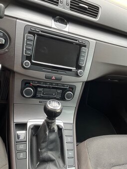 Volkswagen Passat B7 2.0 TDI, xenony, navigace - 5