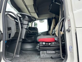 Prodám tahač lowdeck Volvo FH500 r.v 6/2019 najeto 840000Km - 5