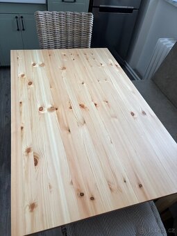 Jídelní borovicový stůl - 5