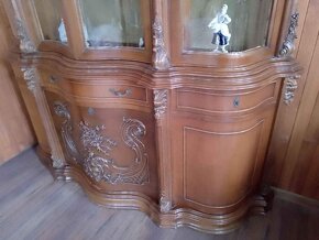 Italská vitrína s komodou - 5