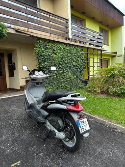 Piaggio Beverly 200 - 5