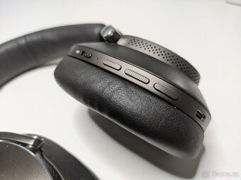 Sluchátka Bowers & Wilkins Px8 černá - 5