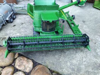 Bruder traktor, kombajn, nakladač + příslušenství - 5