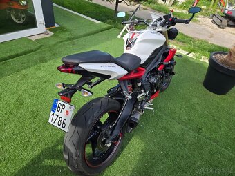 Prodám Triumph Street Triple 675 78 kw Rv.2017 najeto - 5