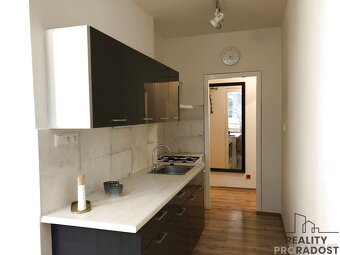 Pronájem bytu 2+1 s lodžií v Hodoníně, byt 2+1 k pronájmu, H - 5