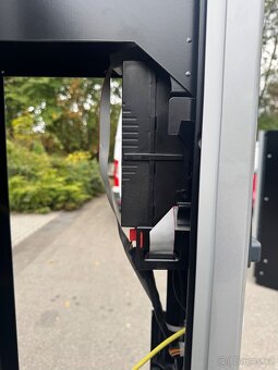 Nápojový automat Azkoyen Mistral H85+ s výtahem - 5