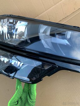 predni svetlo pravy prave led skoda karoq - 5
