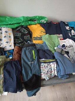 Balík oblečení na kluka velikost 116-122-128 - 5