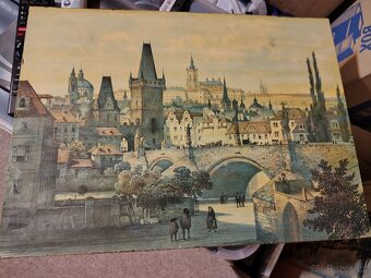 Krabice plná obrázků/obrazů - 5