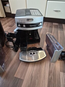 DeLonghi Magnifica kavovar - 5