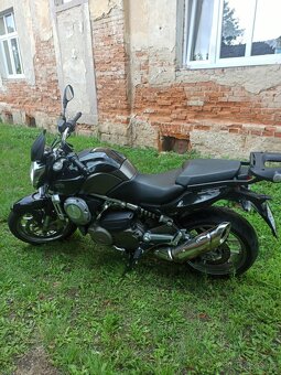 Aprilia Mana 850 - 5