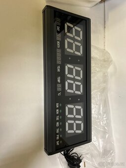 Digitální nástěnné hodiny (zelené) - 5