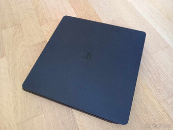 ps4 slim konzole - 5