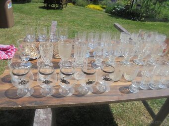 skleničky a hrnečky - 5