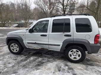 Jeep Cherokee Kj - 5