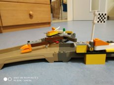 Lego 4588 závodní dráha - 5