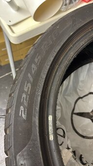 Pirelli sotozero 3 225/45 r18 - 5