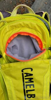 Cyklistický batoh CAMELBAK 15l - 5