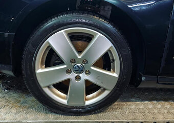 VW Passat B6 kombi r.v. 2008 černá metalíza kód barvy LC9X - 5