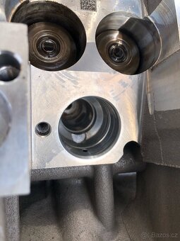 Hlava motoru 1.9tdi/2.0tdi 038103373R - 5