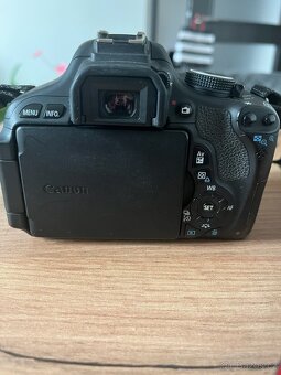 Canon EOS 600D set - 2 objektivy - brašna - 5