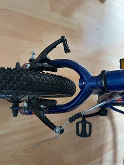 Lehké kolo Carrera Cosmos vel.14” - 5