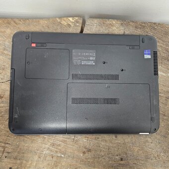 13) HP ProBook 450 G3 - i3-6100U / 8GB / 256GB / 15,6" FHD  - 5