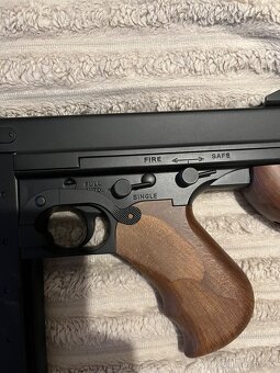 Elektrická airsoft zbraň M1A1 Thompson - 5