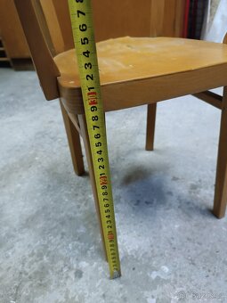 Prodám malou dřevěnou židličku - 5