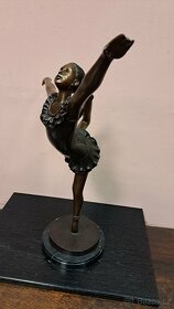 Velká bronzová plastika baletka 55 cm signováno 6240 - 5