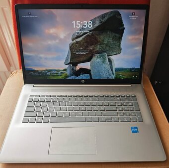 Zánovní Notebook HP 17,3 SSD M2 512GB FULL HD PC: 13 990,- - 5